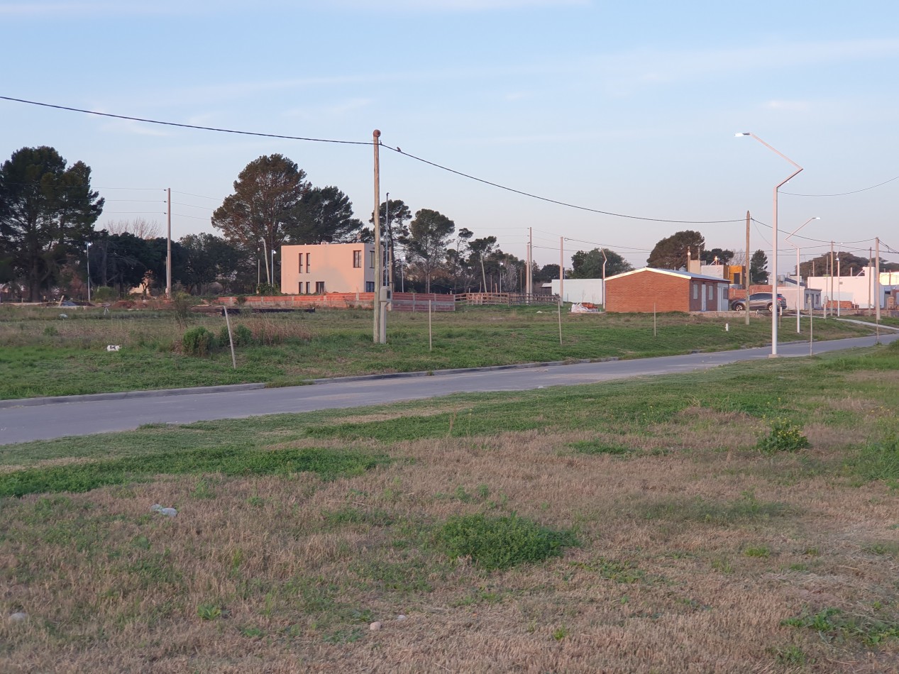 Se vende terreno en Altos del Este!!!