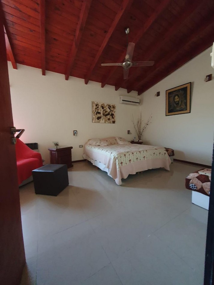 Casa a la venta - zona La Toma