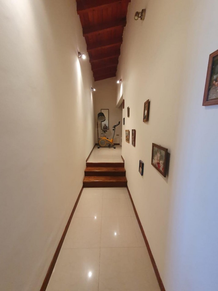 Casa a la venta - zona La Toma