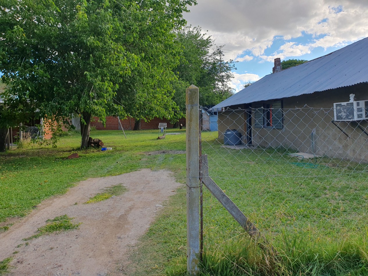 SE VENDE CASA EN BRUGO