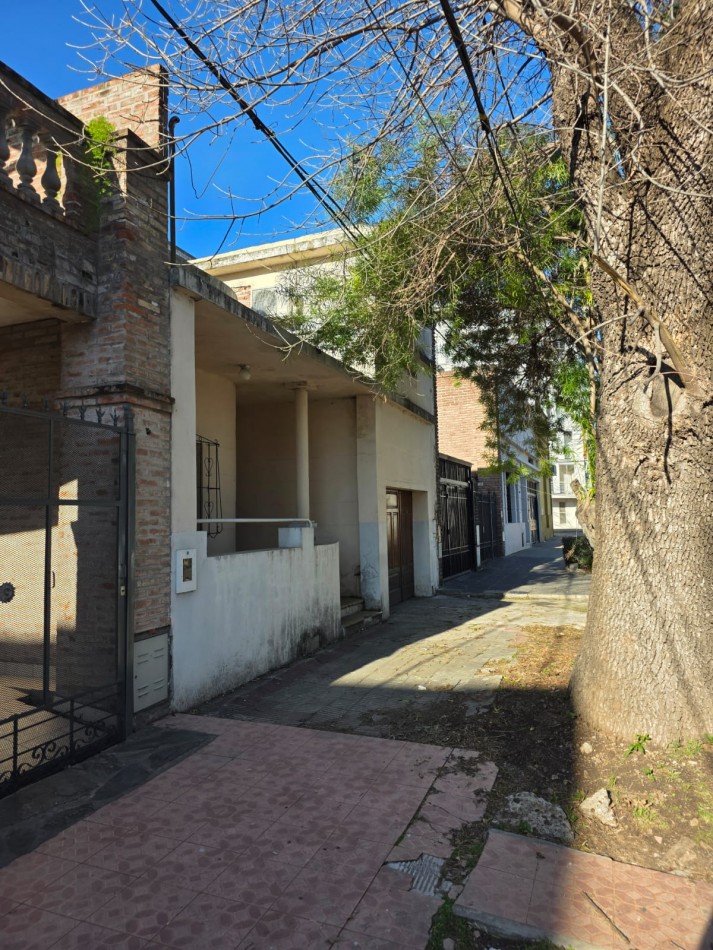 Se vende casa a Refaccionar!!!