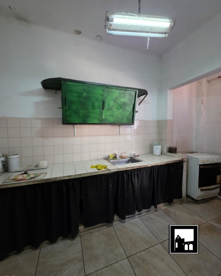 Se vende casa a Refaccionar!!!
