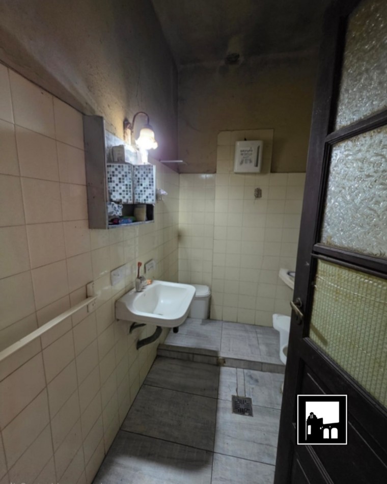 Se vende casa a Refaccionar!!!
