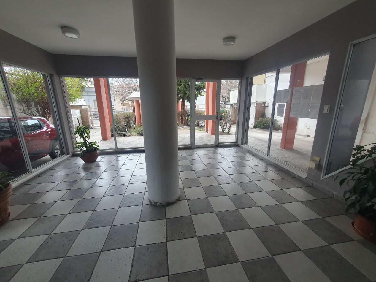 Se vende departamento zona centro!!