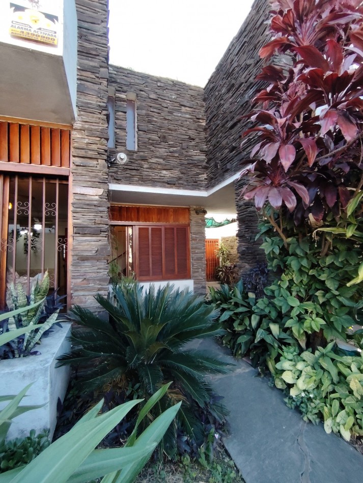 Gran casa en venta dentro de Boulevard!!