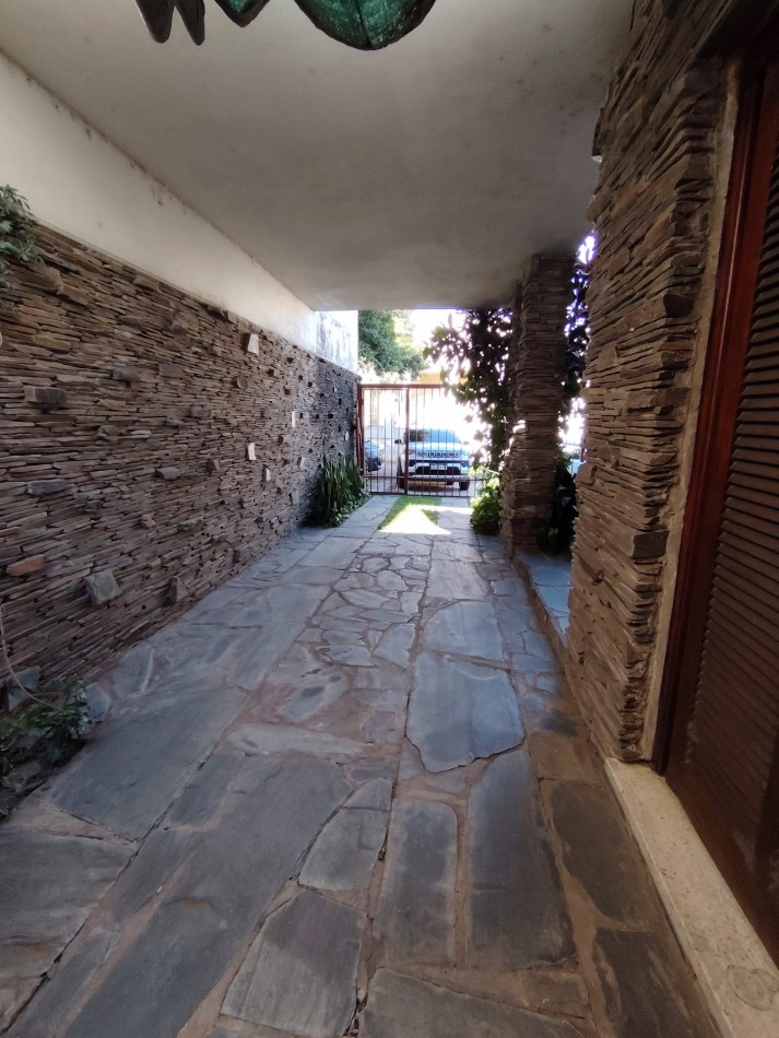 Gran casa en venta dentro de Boulevard!!