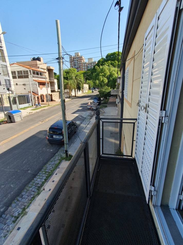 EN VENTA CASA A PASOS DE COSTANERA!!!