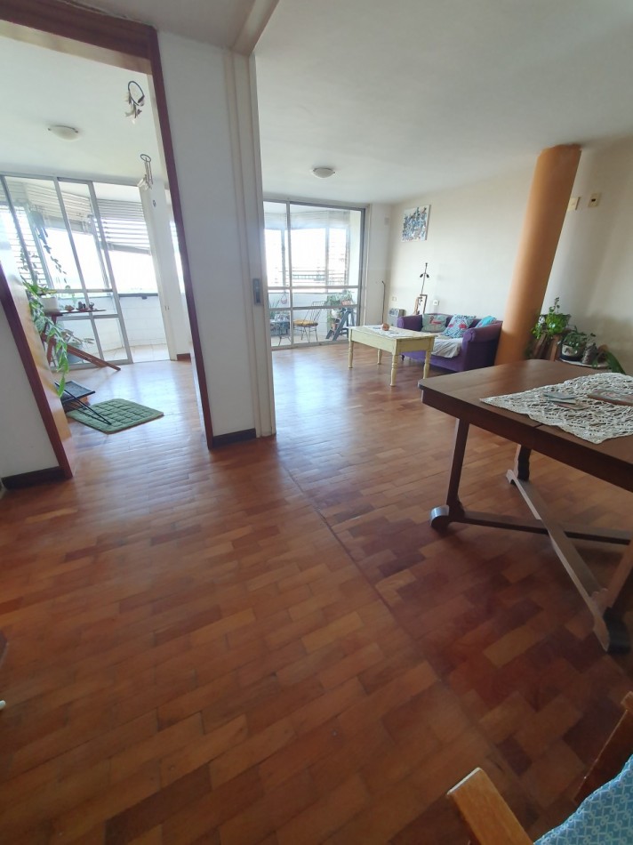 Se vende semi piso con vista al rio!!!