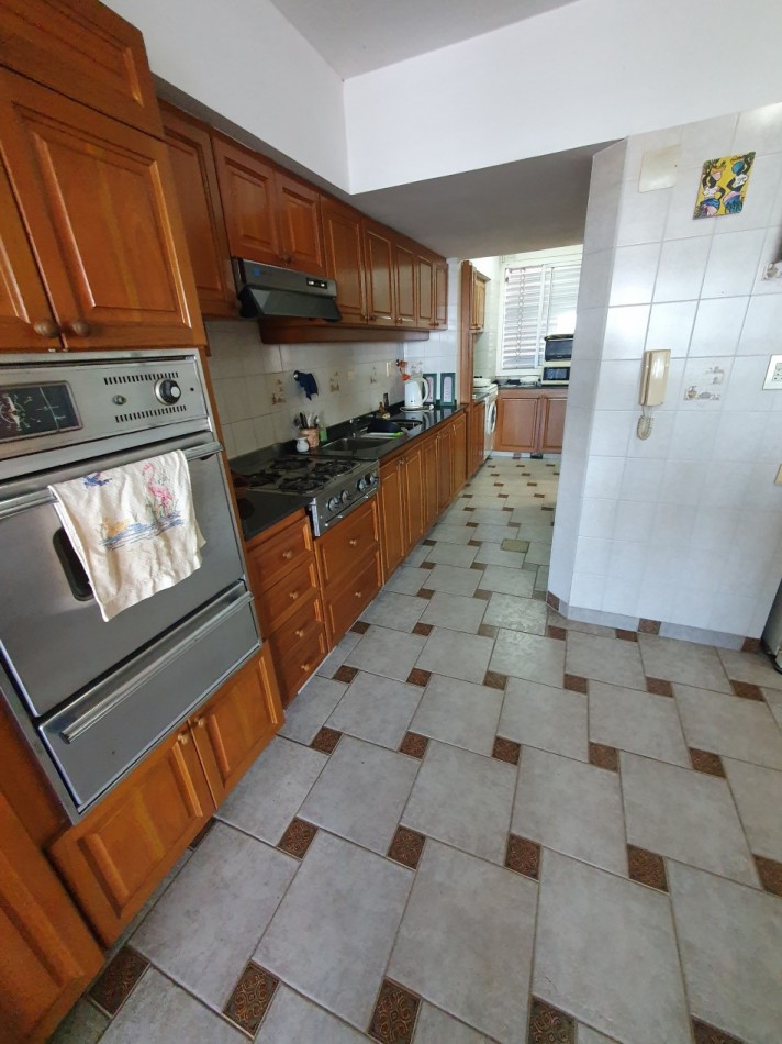 Se vende semi piso con vista al rio!!!