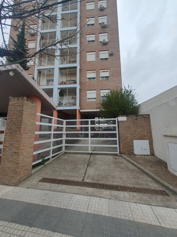 Se vende departamento zona centro!!