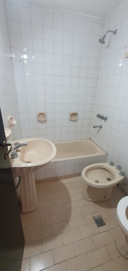 SE VENDE DEPARTAMENTO EN ZONA CENTRO DE PARANA!!!