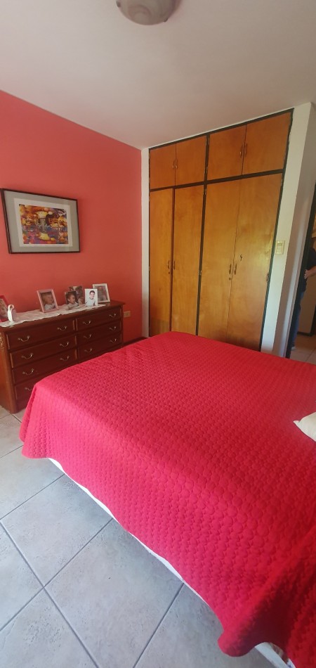 Se vende departamento a una media cuadra de casa de gobierno.