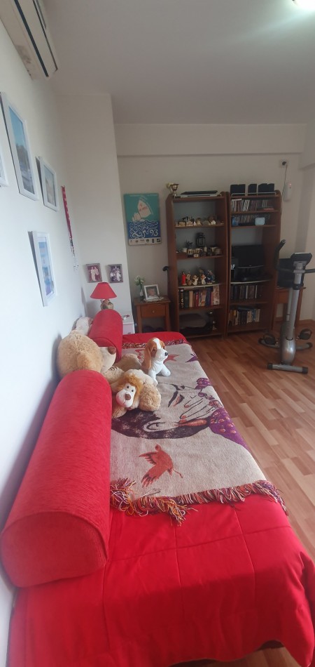 Se vende departamento a una media cuadra de casa de gobierno.