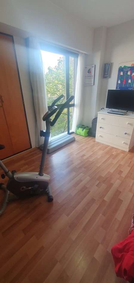 Se vende departamento a una media cuadra de casa de gobierno.