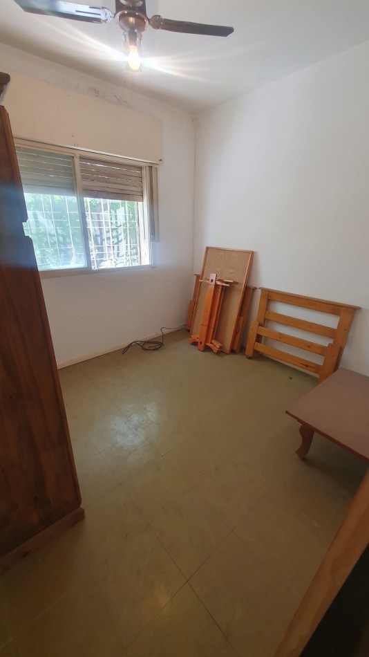 Se vende departamento a refaccionar