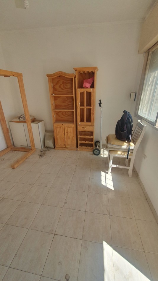 Se vende departamento a refaccionar