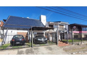 En venta casa en zona comercial!!